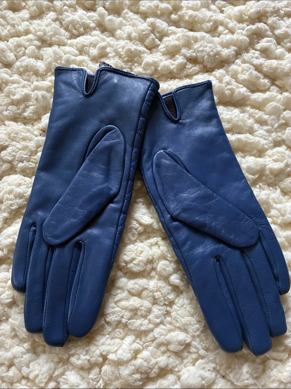Quilted Royal Blue Women’s Fashion Gloves